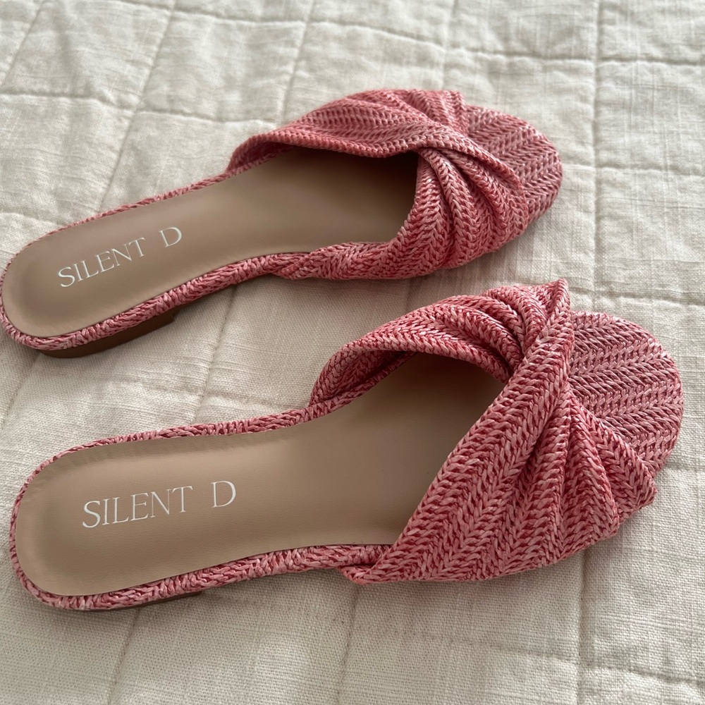 Nwot Silent D Raffia Sandals - image 3